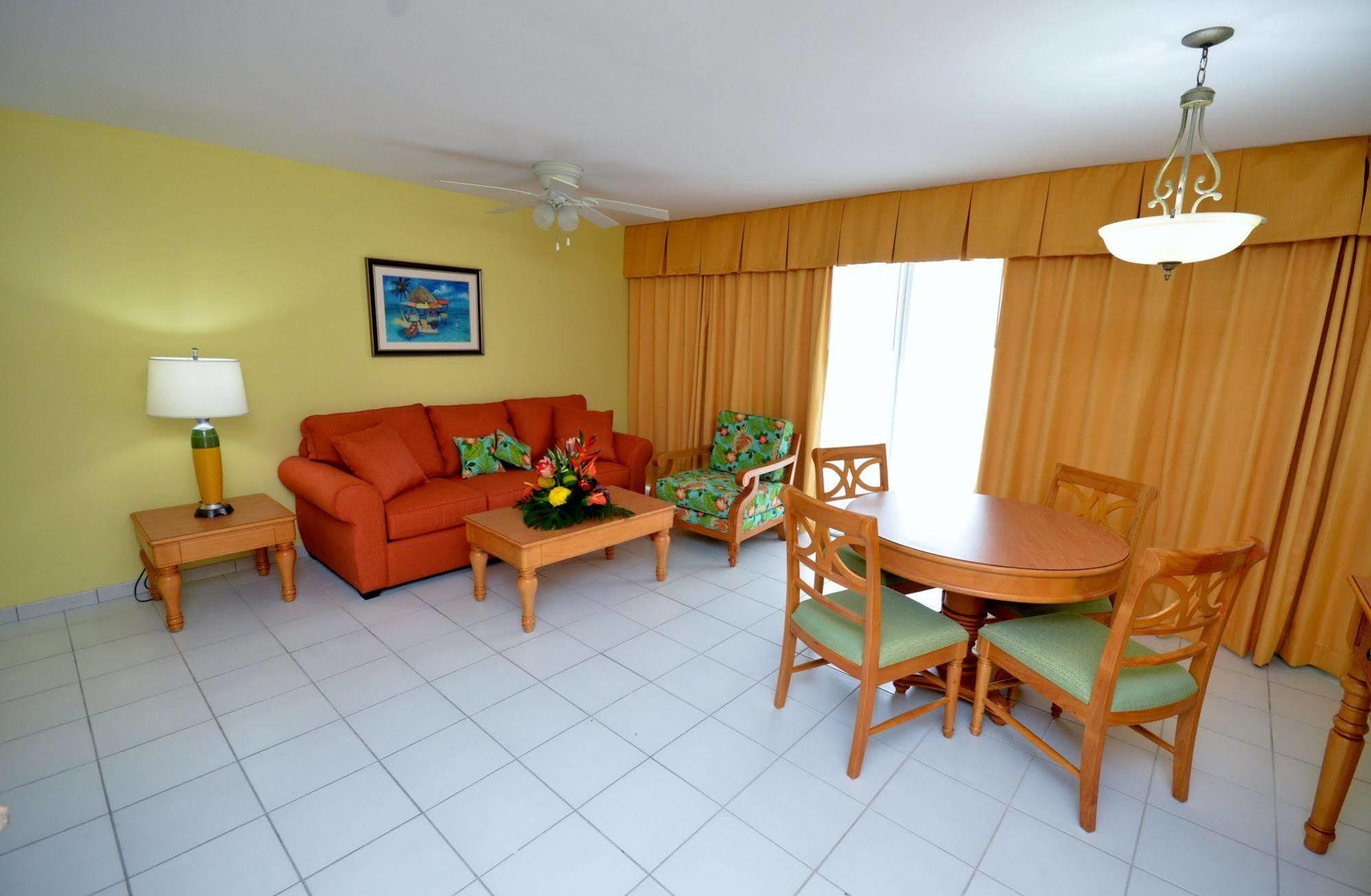 The Atrium Beach Resort And Spa, Ascend Hotel Collection Simpson Bay Ngoại thất bức ảnh