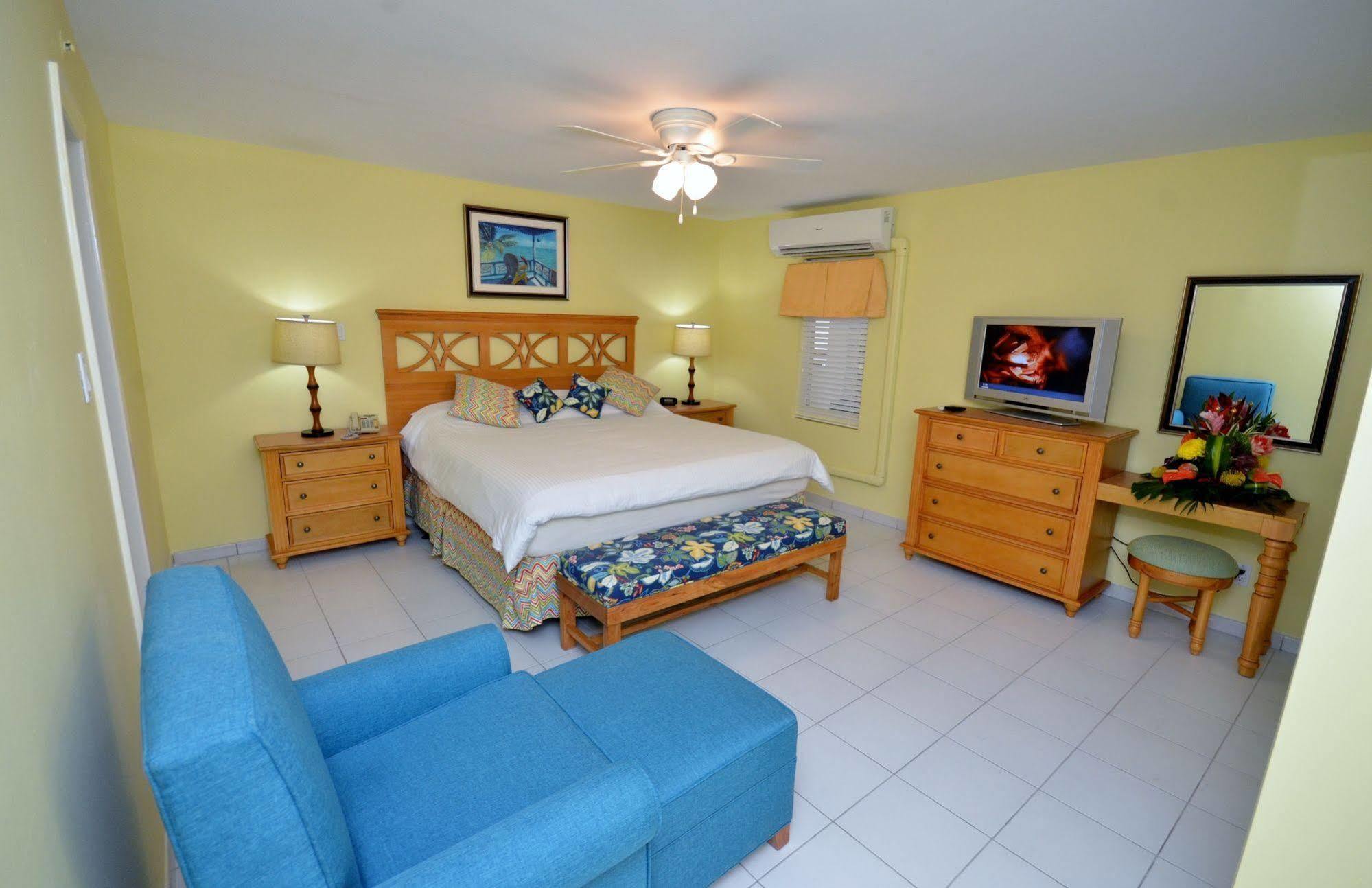 The Atrium Beach Resort And Spa, Ascend Hotel Collection Simpson Bay Ngoại thất bức ảnh